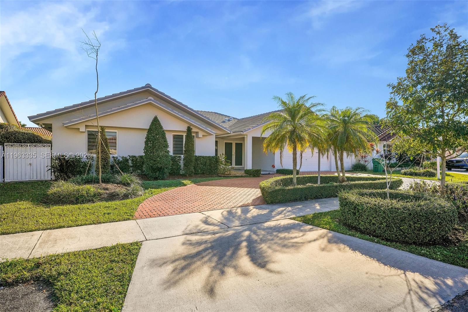 11472 Southwest 28th Street Miami, FL 33165 - Photo 8 of 24