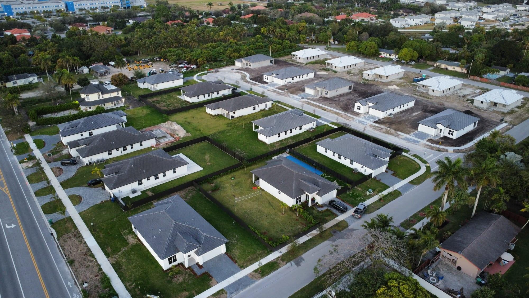 16677 Southwest 292nd Street Homestead, FL 33033 - Photo 3 of 35 Photo 3