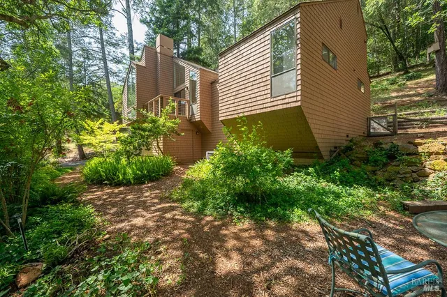 $999,000 | 827 Wild Oak Drive, Santa Rosa, CA 95409