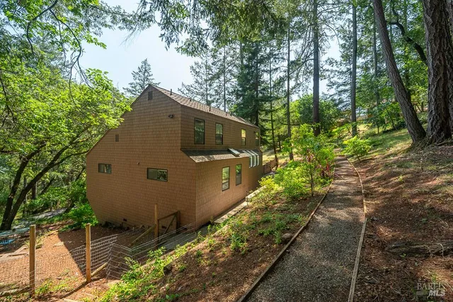 $999,000 | 827 Wild Oak Drive, Santa Rosa, CA 95409