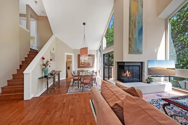 $999,000 | 827 Wild Oak Drive, Santa Rosa, CA 95409