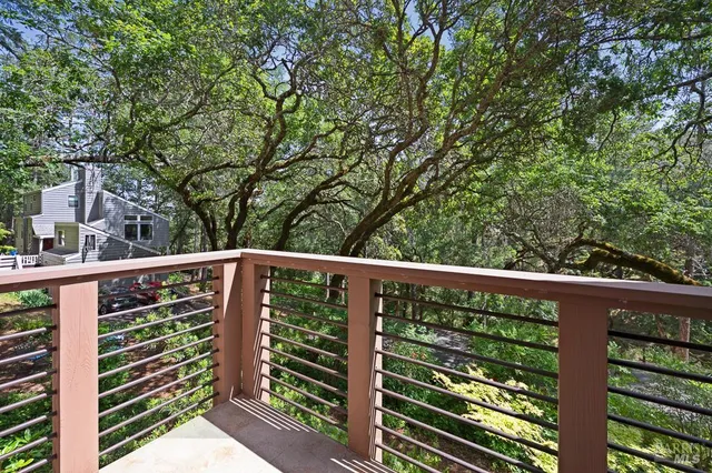 $999,000 | 827 Wild Oak Drive, Santa Rosa, CA 95409