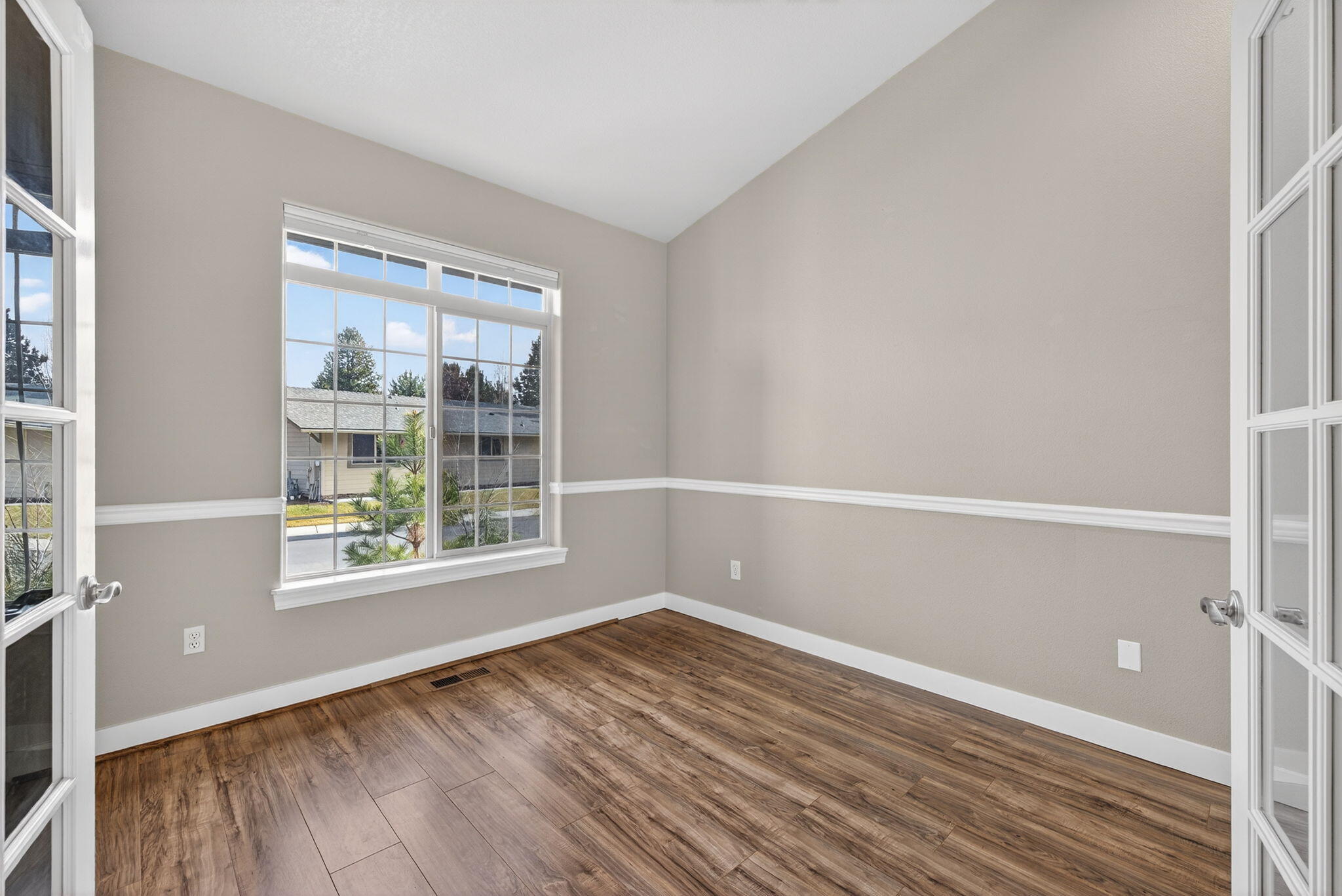 161 Southeast Rice Way Bend, OR 97702 - Photo 15 of 47 2026_02_10_161_se_rice_way-6