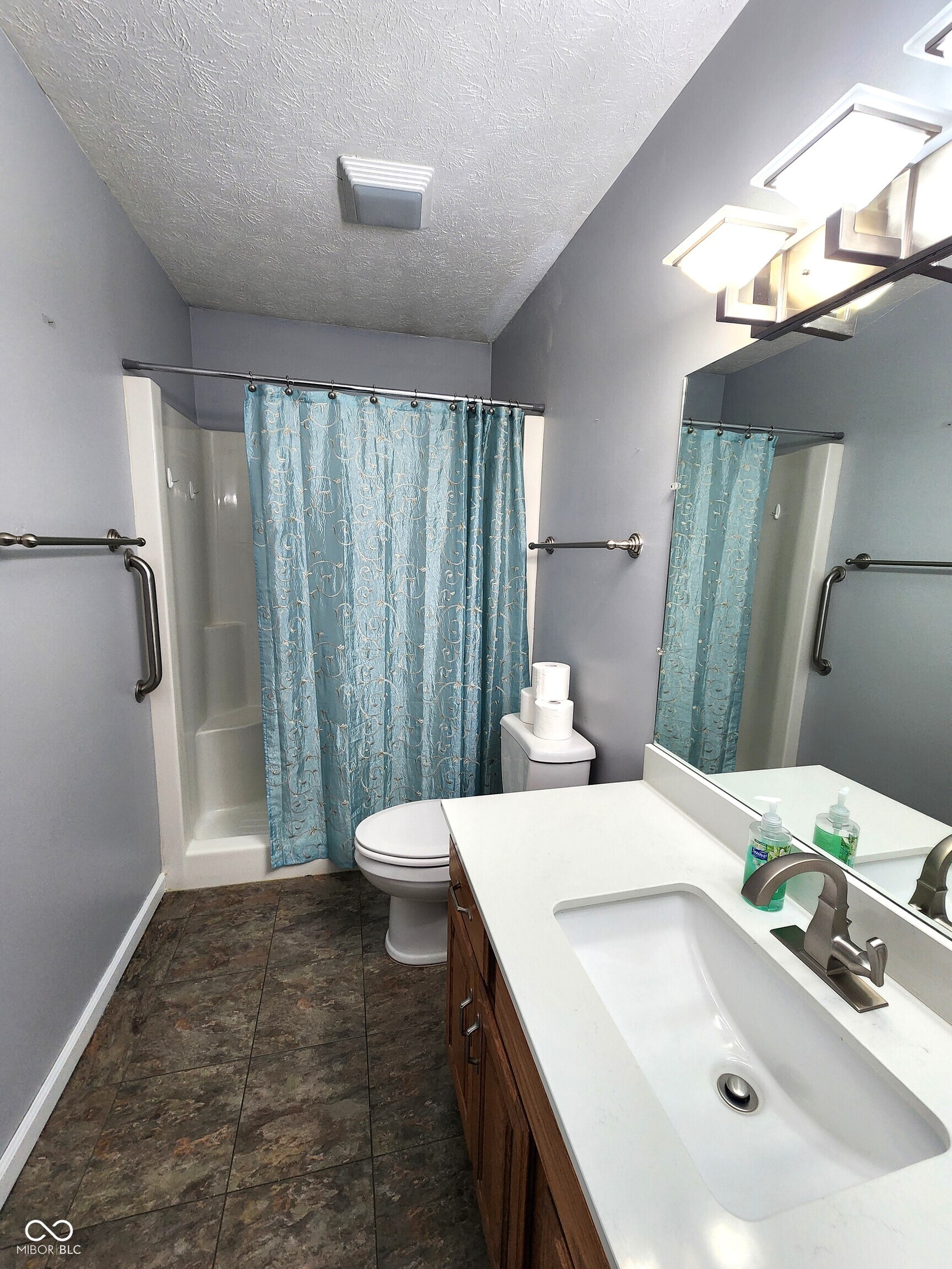 1425 Lawrence Way Anderson, IN 46013 - Photo 18 of 23 Gallery Image 18