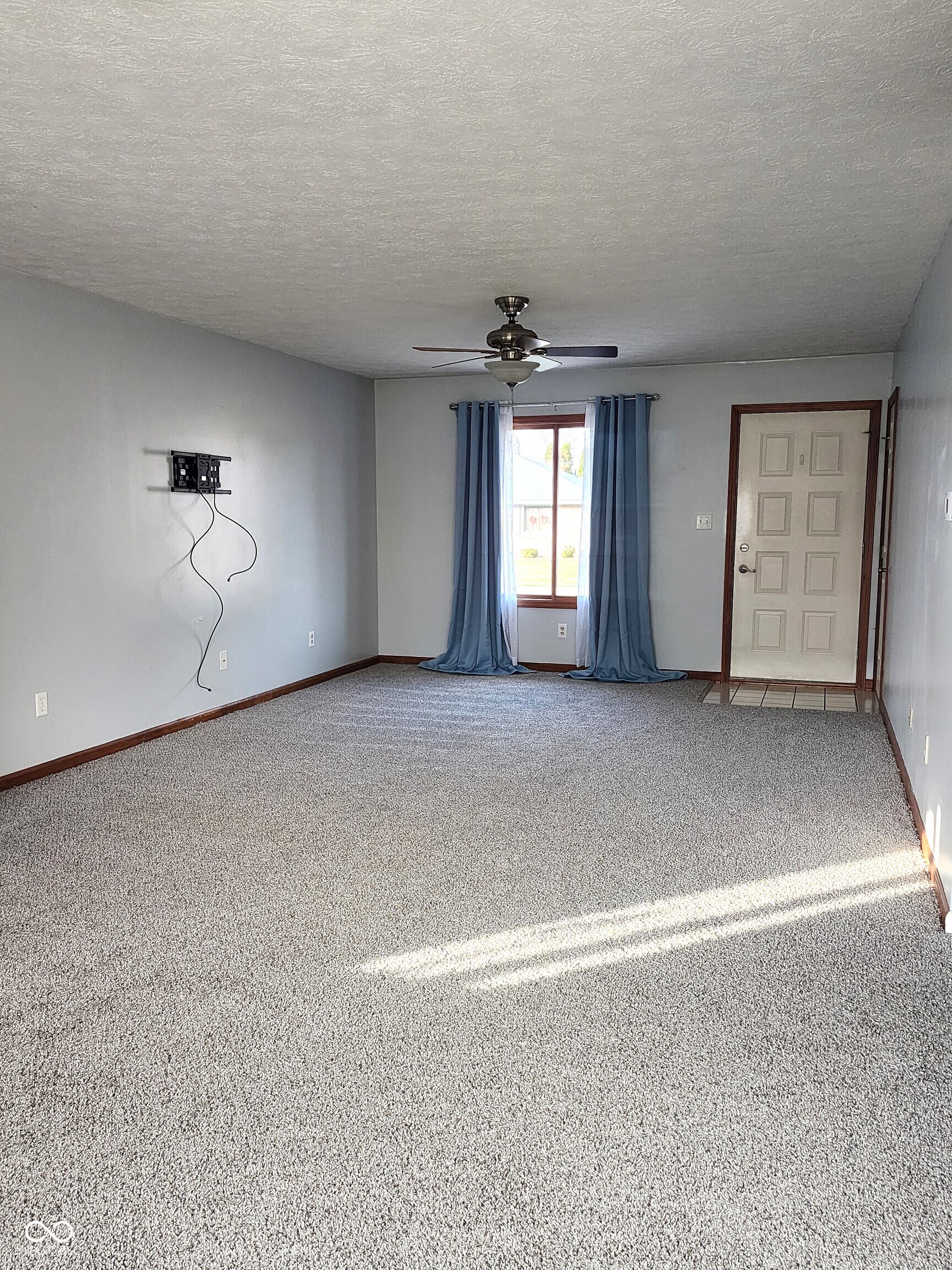 1425 Lawrence Way Anderson, IN 46013 - Photo 6 of 23 Gallery Image 6