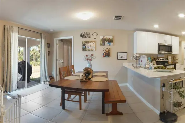 $295,000 | 8015 Sandalwood Court, LaBelle, FL 33935