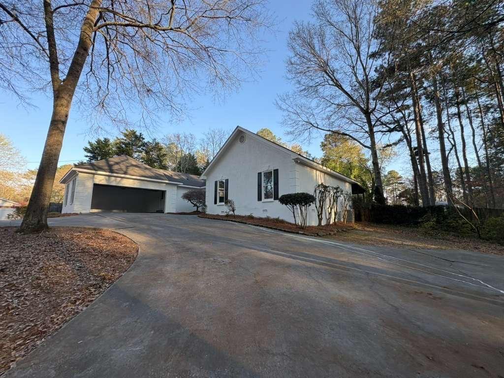 2518 West McIntosh Road Griffin, GA 30223 - Photo 2 of 27