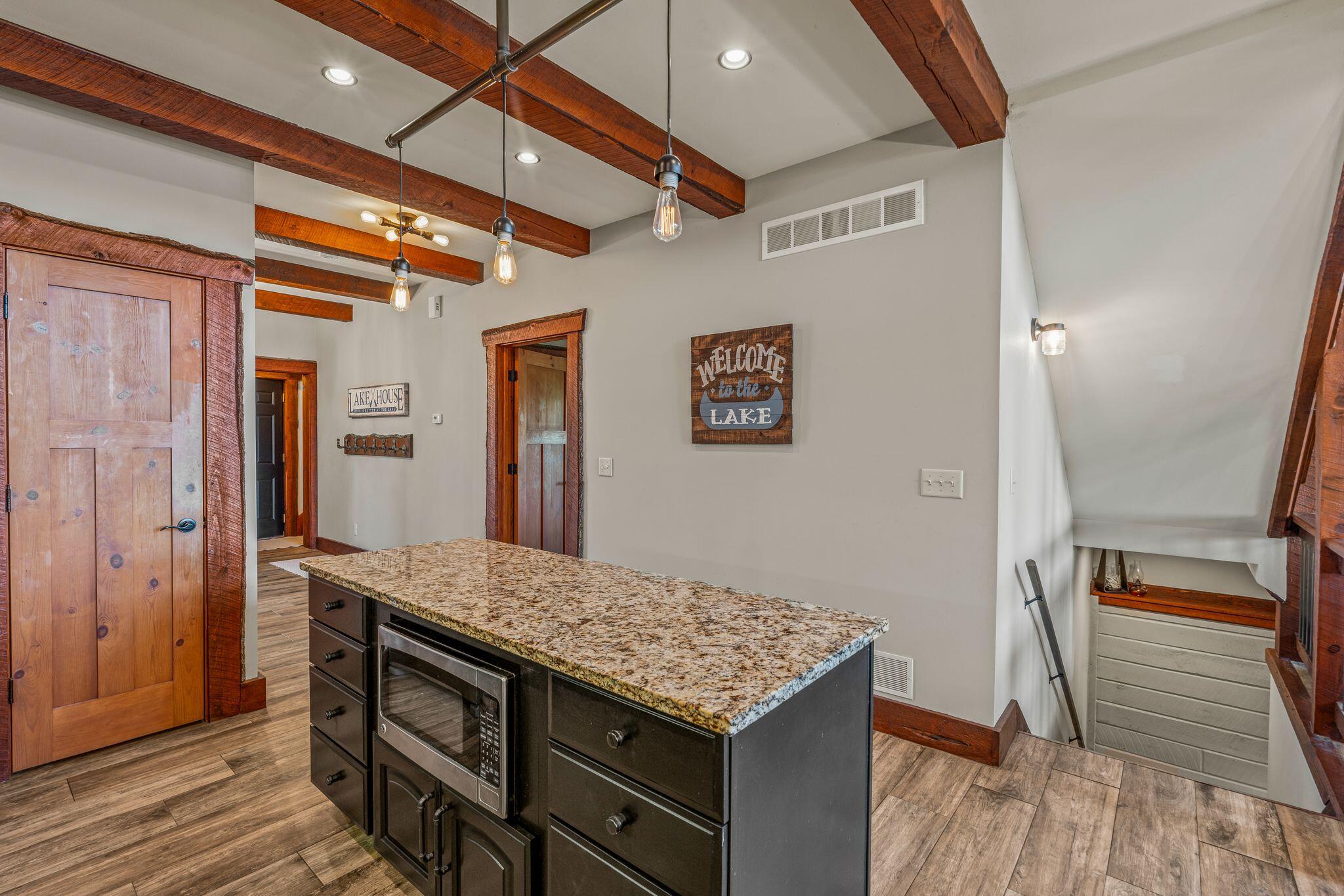 3024 Nagawicka Avenue Delafield, WI 53018 - Photo 12 of 66 3024 Nagawicka Ave, Delafield - HDR-12