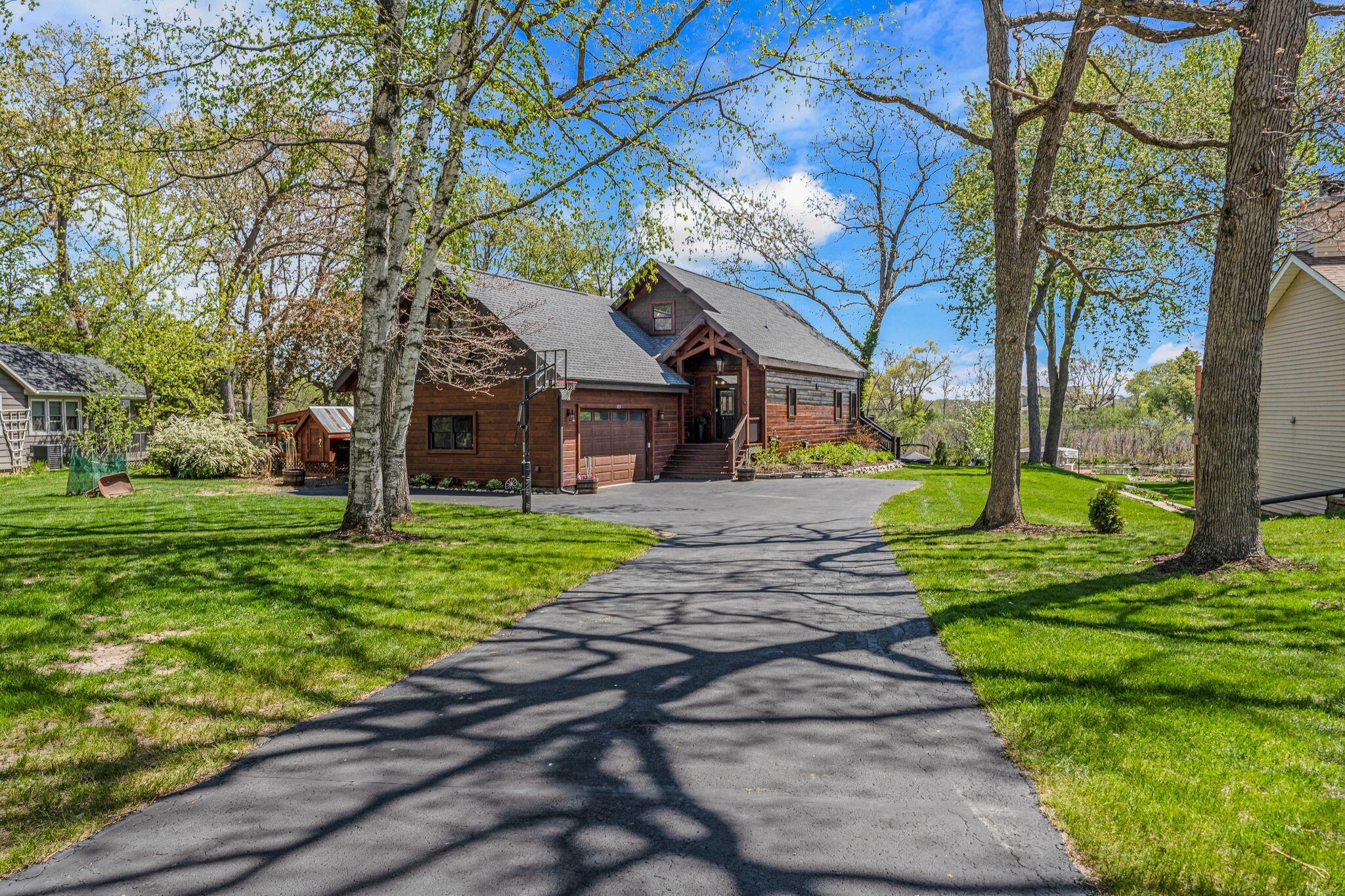 3024 Nagawicka Avenue Delafield, WI 53018 - Photo 3 of 66 3024 Nagawicka Ave, Delafield - HDR-01