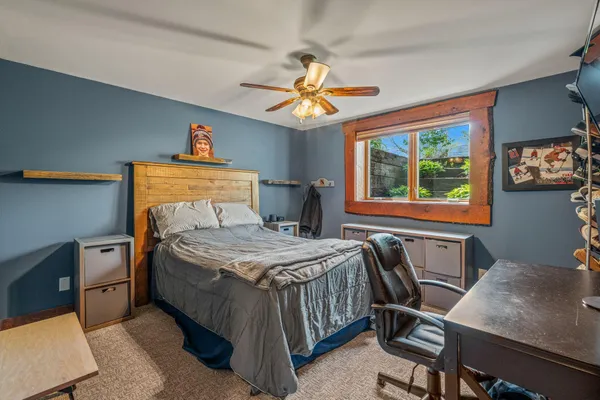 $1,749,900 | 3024 Nagawicka Avenue, Delafield, WI 53018