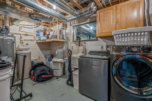 $1,749,900 | 3024 Nagawicka Avenue, Delafield, WI 53018