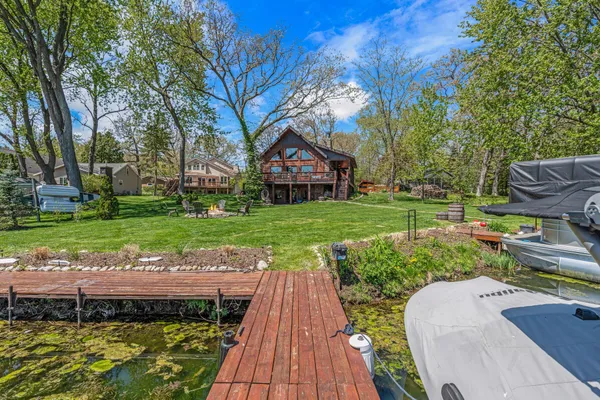 $1,749,900 | 3024 Nagawicka Avenue, Delafield, WI 53018