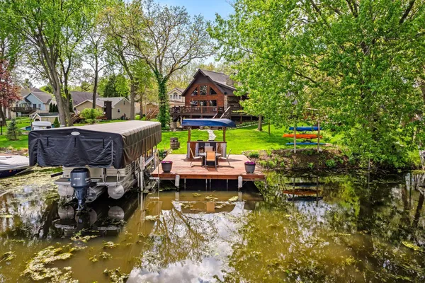 $1,749,900 | 3024 Nagawicka Avenue, Delafield, WI 53018