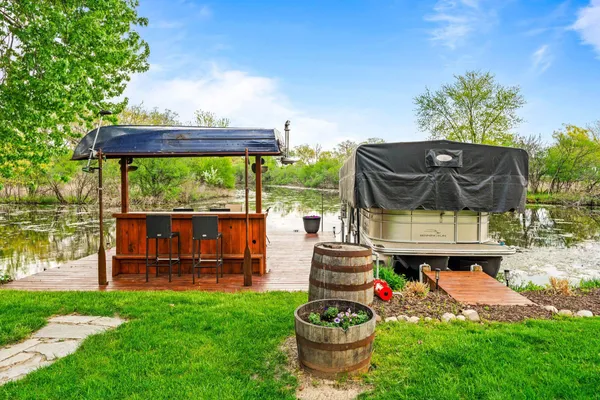 $1,749,900 | 3024 Nagawicka Avenue, Delafield, WI 53018