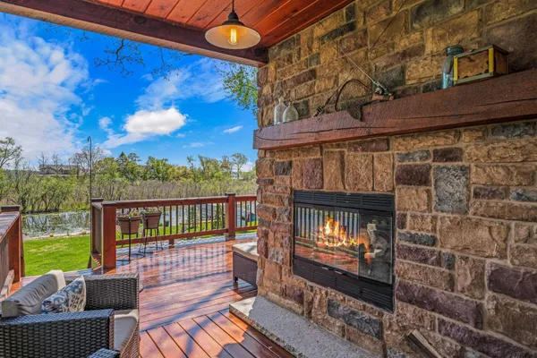 $1,749,900 | 3024 Nagawicka Avenue, Delafield, WI 53018