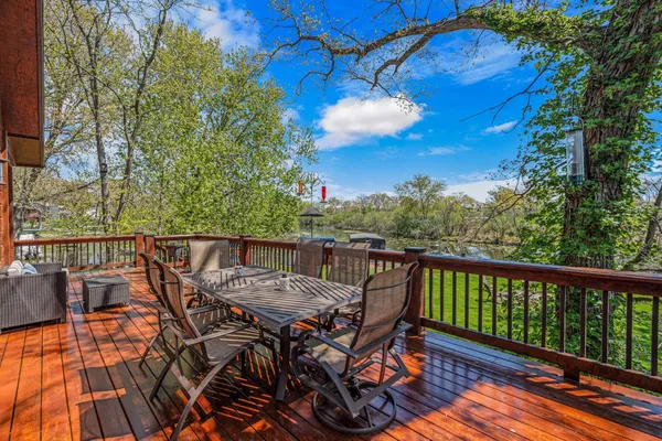 $1,749,900 | 3024 Nagawicka Avenue, Delafield, WI 53018