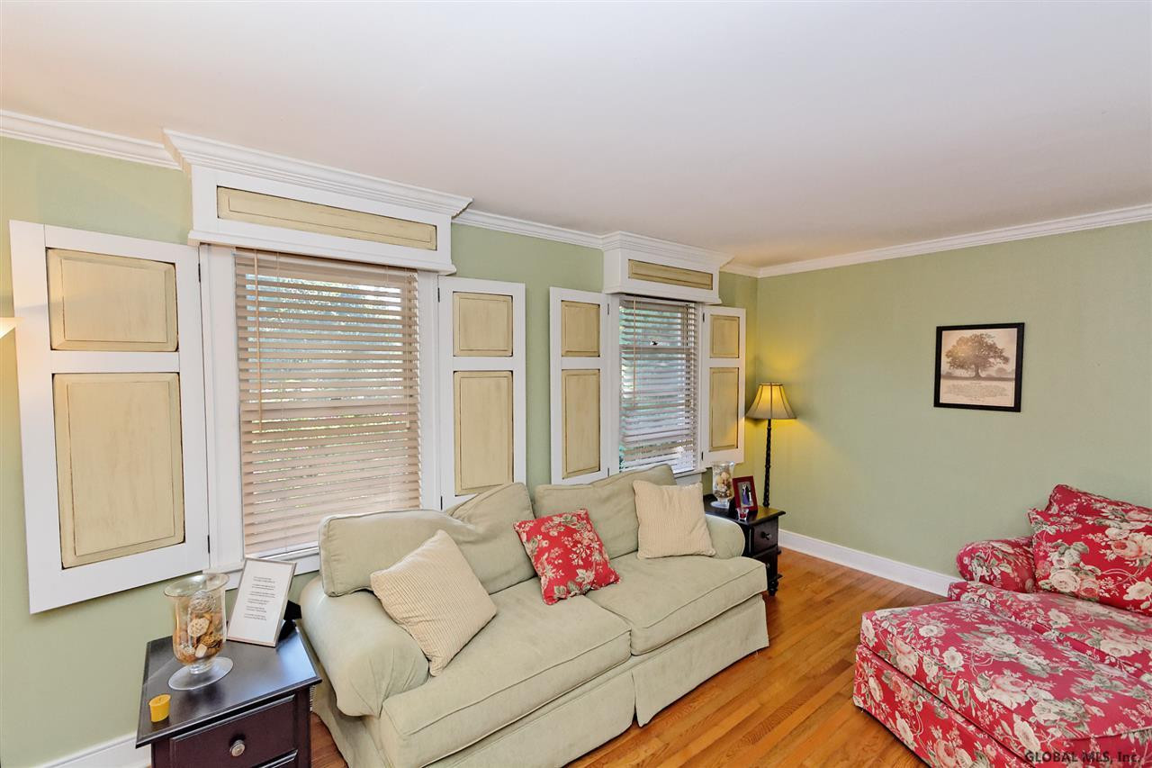 162 Forts Ferry Road Colonie, NY 12110 - Photo 3 of 25 Photo 3
