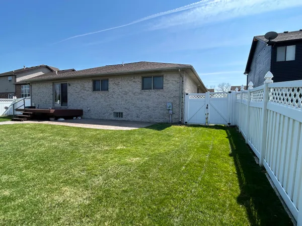 $334,900 | 15972 Petros Drive, Rockwood, MI 48173