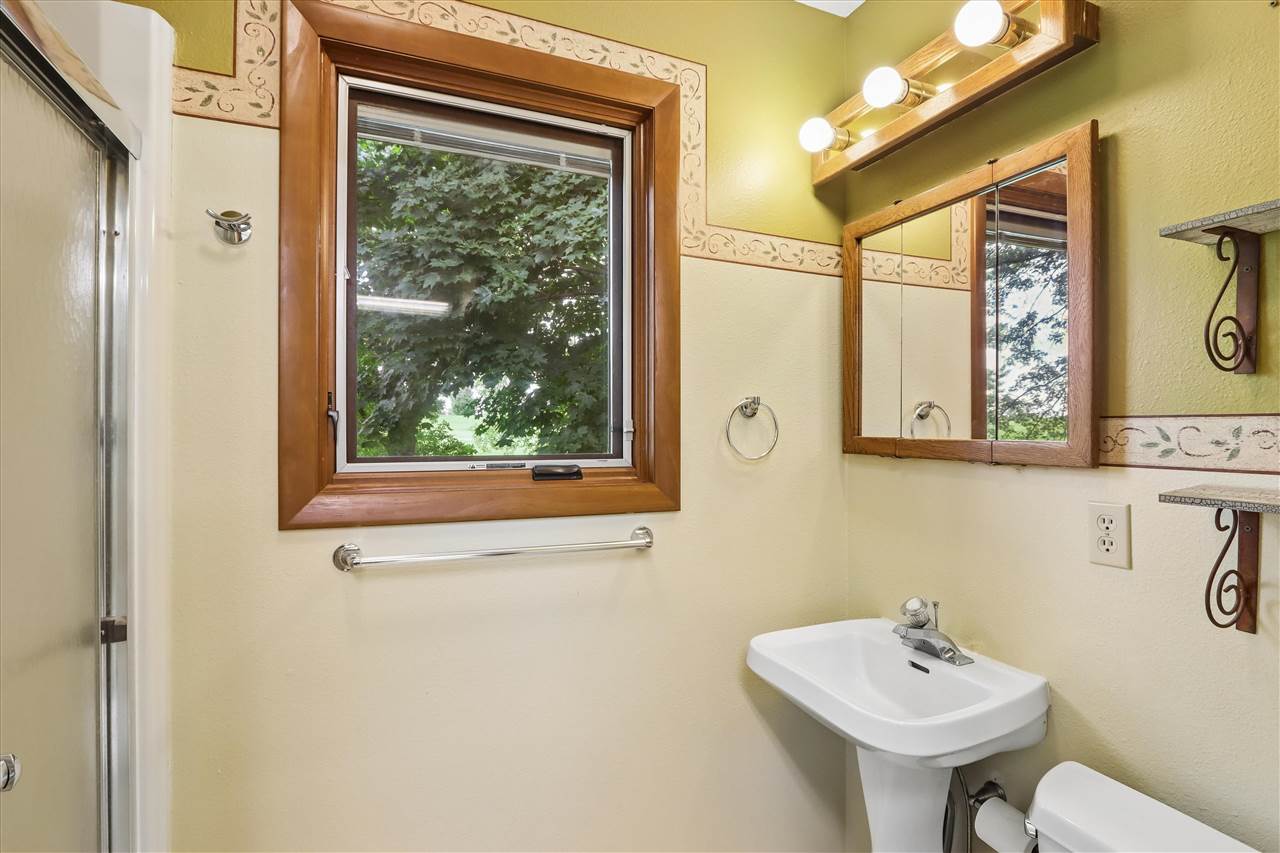 128 Country Club Road Williamsburg, IA 52361 - Photo 22 of 36 Gallery Image 22