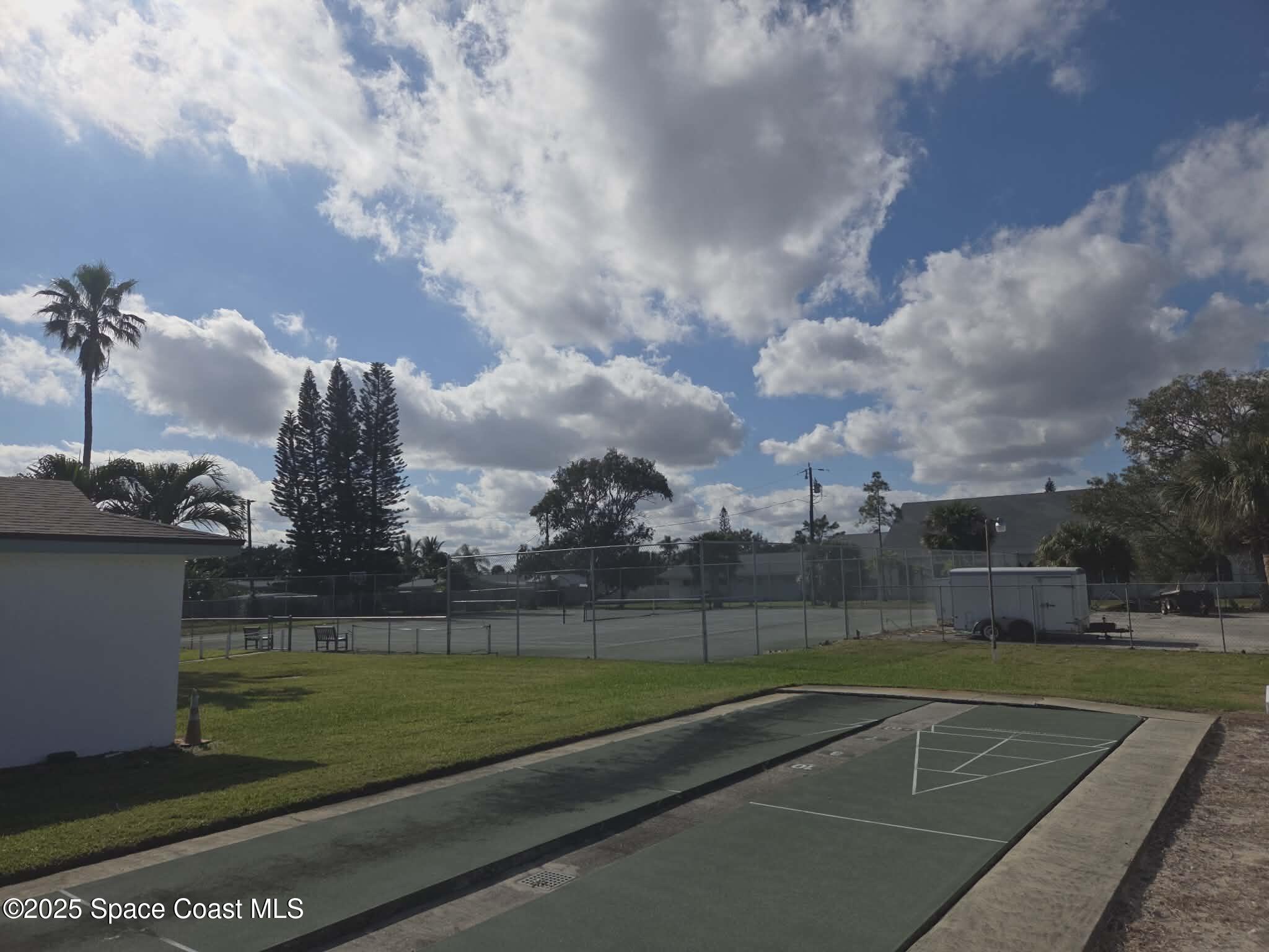 255 Kings Way Satellite Beach, FL 32937 - Photo 33 of 34 a view of a basket ball ground