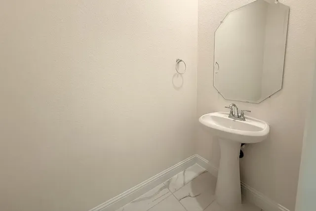 $355,955 | 1025 Stonehill Drive, Georgetown, TX 78633