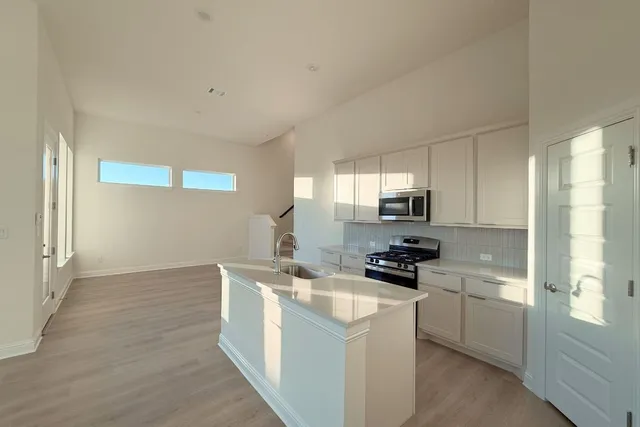 $355,955 | 1025 Stonehill Drive, Georgetown, TX 78633