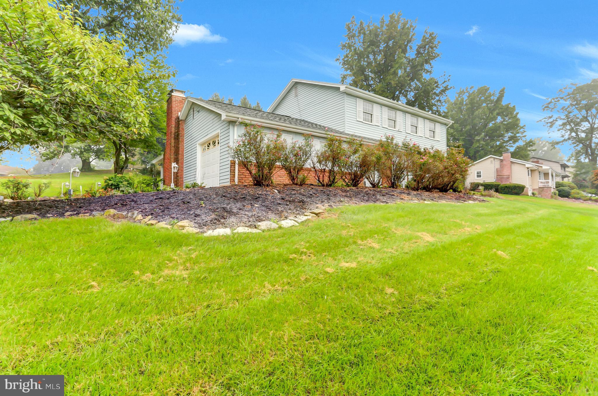6 Carriage Road New Cumberland, PA 17070 - Photo 3 of 34 Gallery Image 3