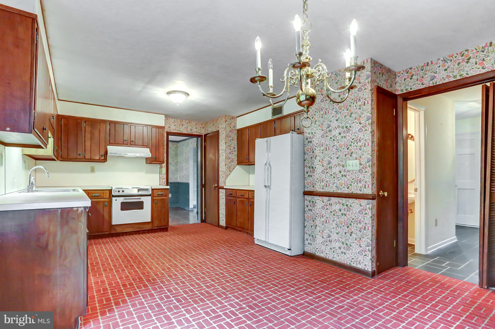 6 Carriage Road New Cumberland, PA 17070 - Photo 8 of 34 Gallery Image 8