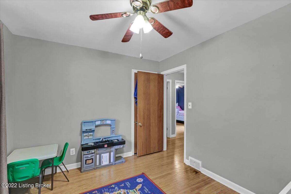 3612 Hughes Road Louisville, KY 40207 - Photo 22 of 28 21-3612 Hughes Rd-120