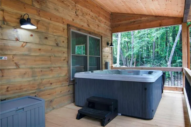 $510,000 | 1074 Lee’s Ride, McCaysville, GA 30555