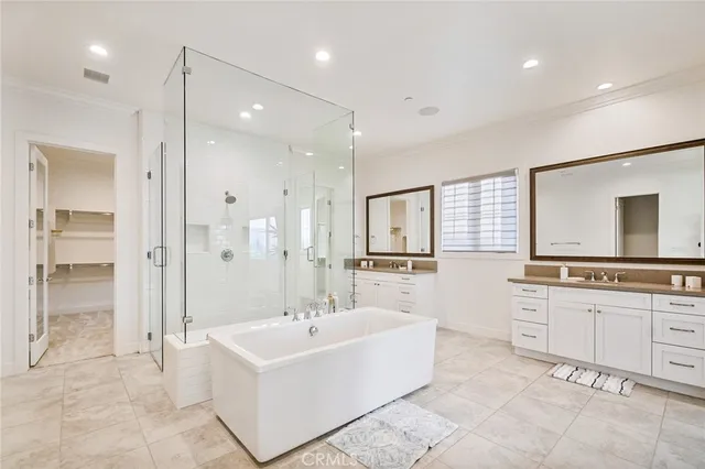 $9,900 | 61 Kite, Irvine, CA 92618