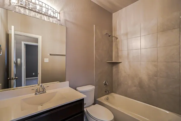 $2,950 | 2507 Galley Ridge Drive, Texas City, TX 77568