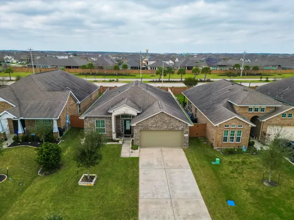 $2,950 | 2507 Galley Ridge Drive, Texas City, TX 77568