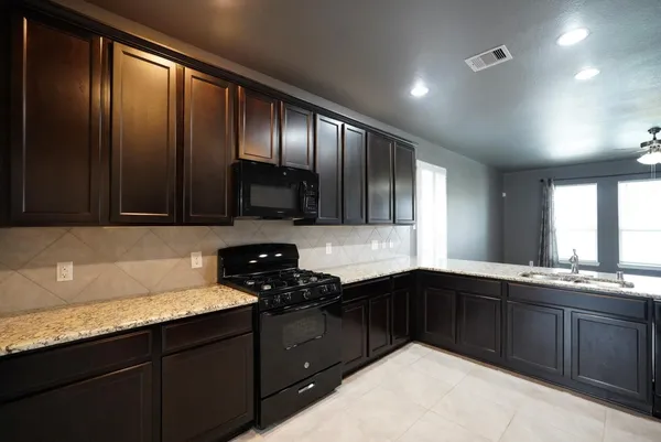 $2,950 | 2507 Galley Ridge Drive, Texas City, TX 77568