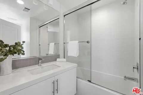$995,000 | 3306 Aria Lane, Los Angeles, CA 90034