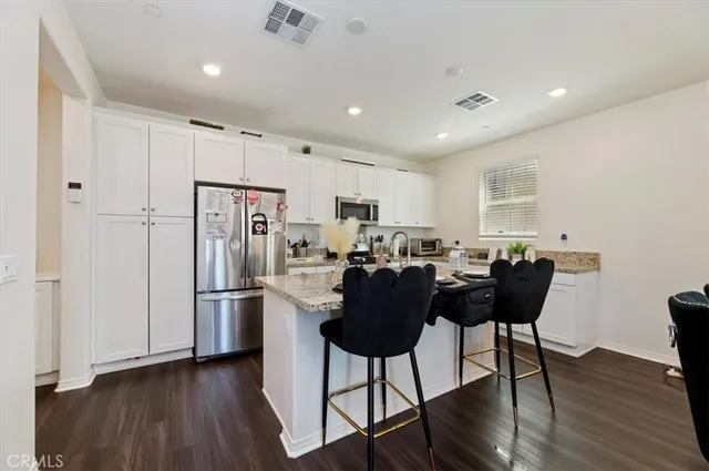 $665,000 | 6073 Sendero Avenue, Eastvale, CA 92880