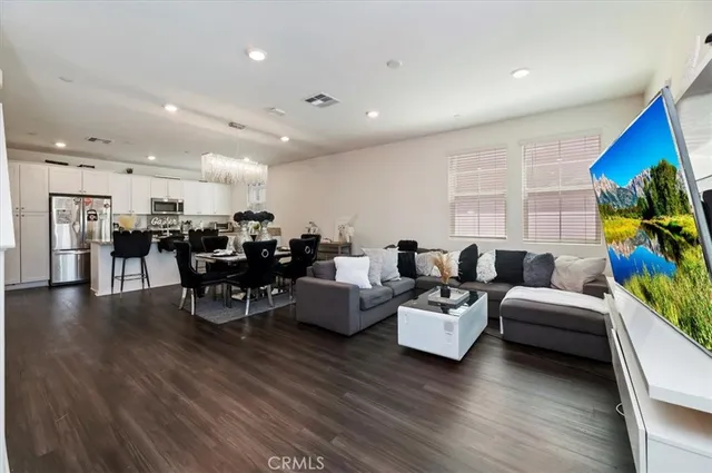 $665,000 | 6073 Sendero Avenue, Eastvale, CA 92880