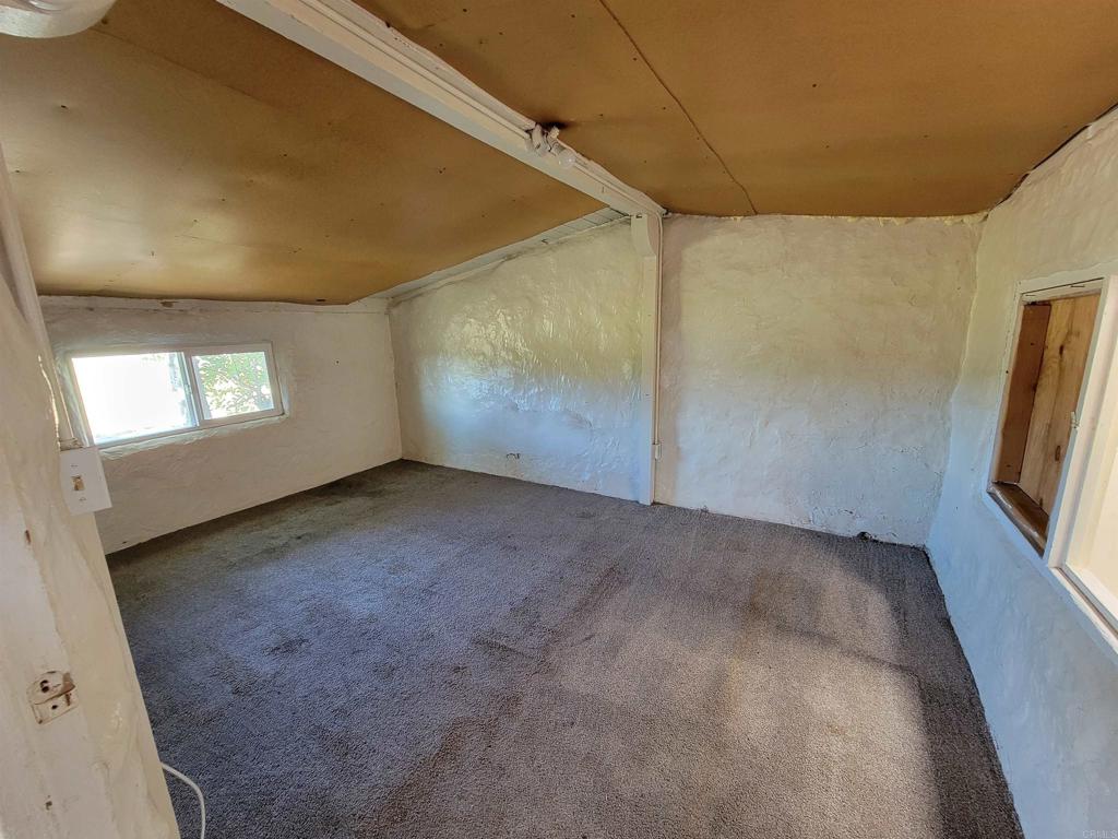37304 Montezuma Valley Road Ranchita, CA 92066 - Photo 29 of 35 an empty room with windows