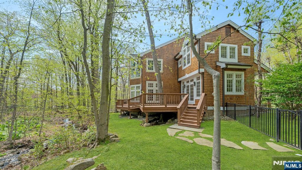 7 Charney Place Alpine, NJ 07620 - Photo 20 of 22