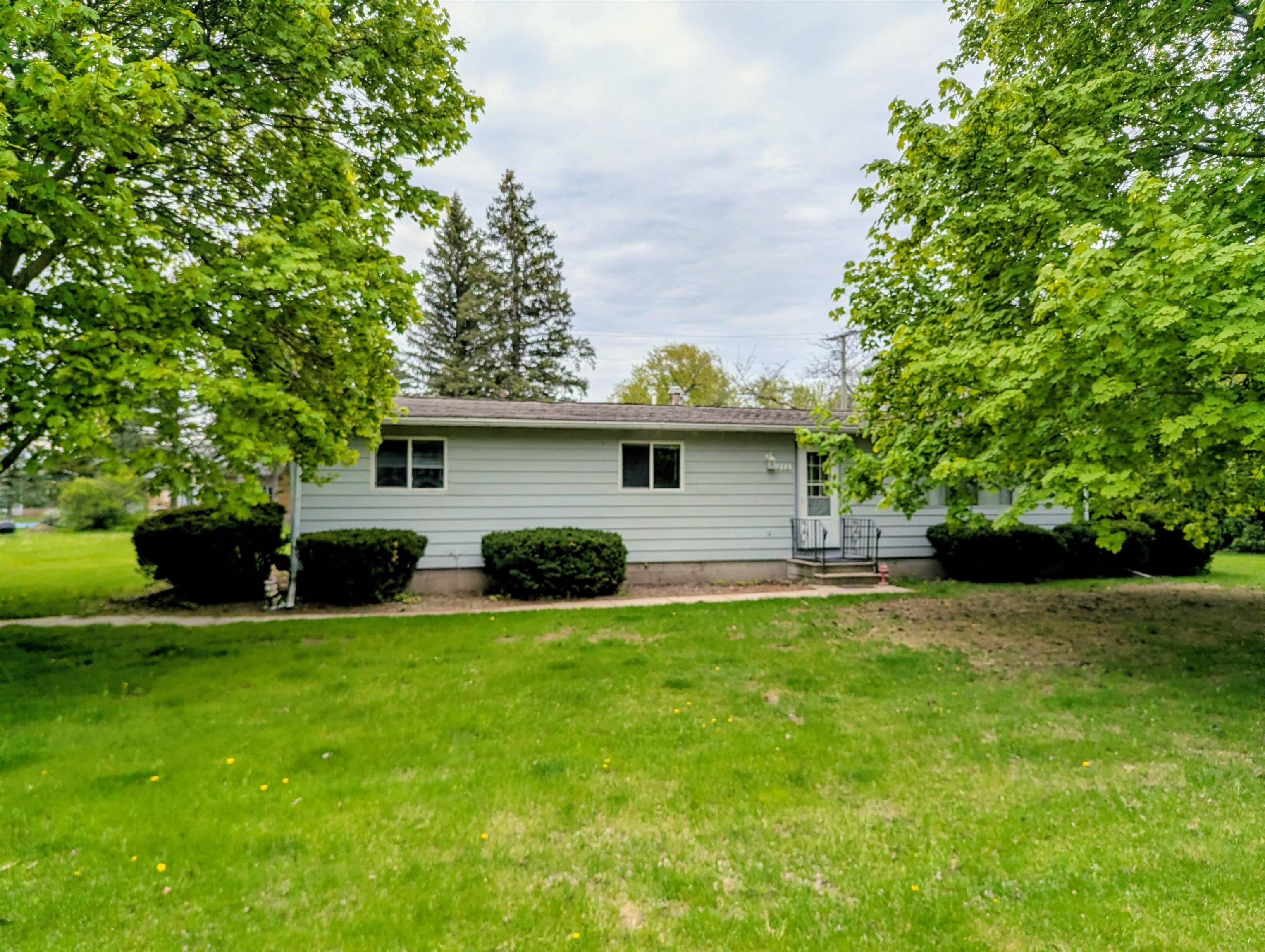 252 Dodge Court Sebewaing, MI 48759 - Photo 4 of 24