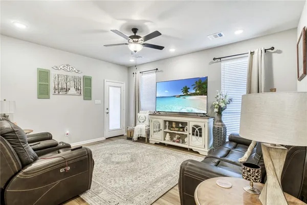$2,695 | 15225 Still Water Mdw Loop, College Station, TX 77845