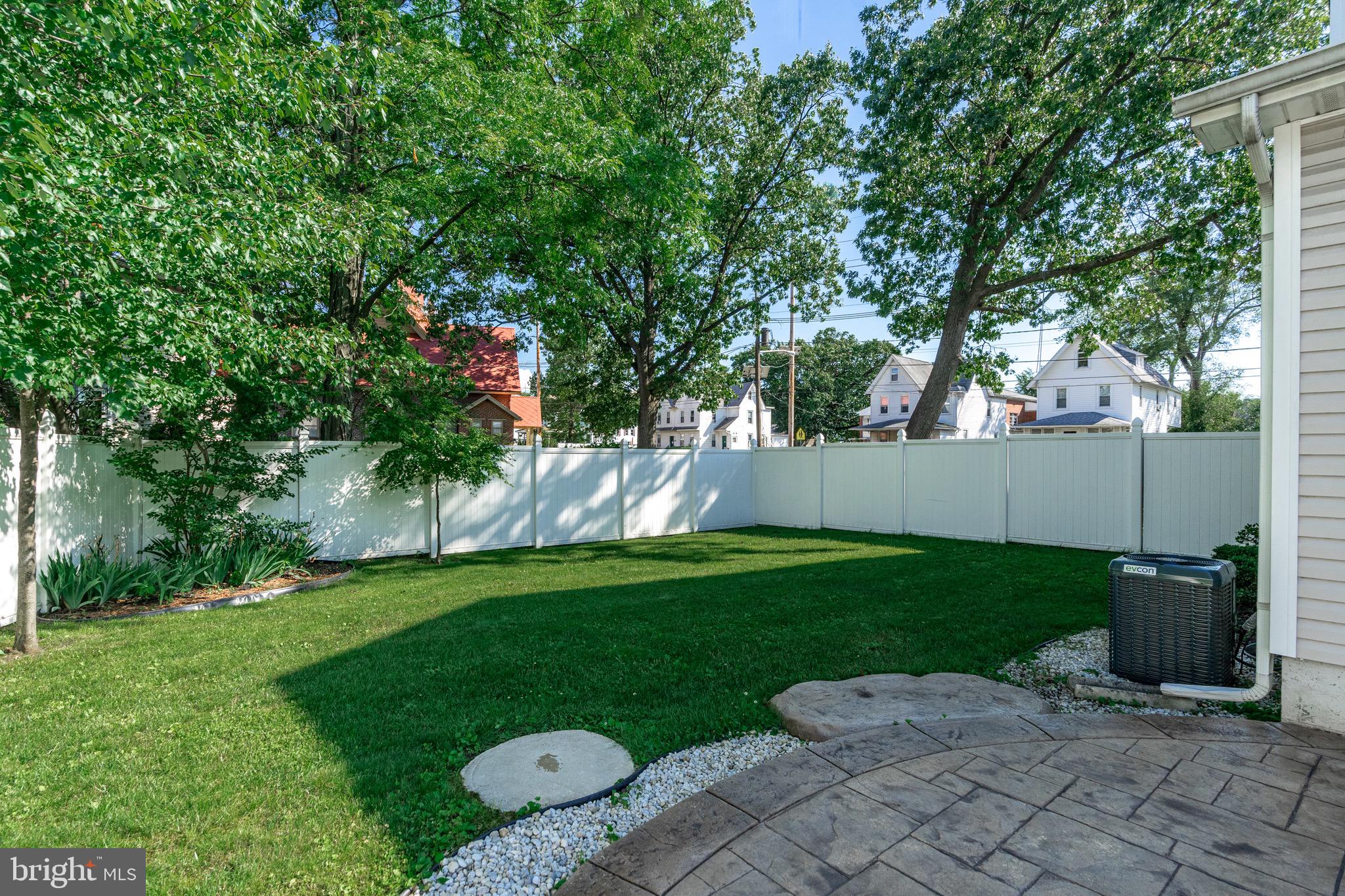 209 South Fairview Street Riverside, NJ 08075 - Photo 32 of 36