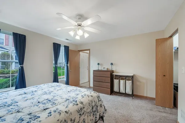 $264,900 | 900 Symphony Drive, Aurora, IL 60504