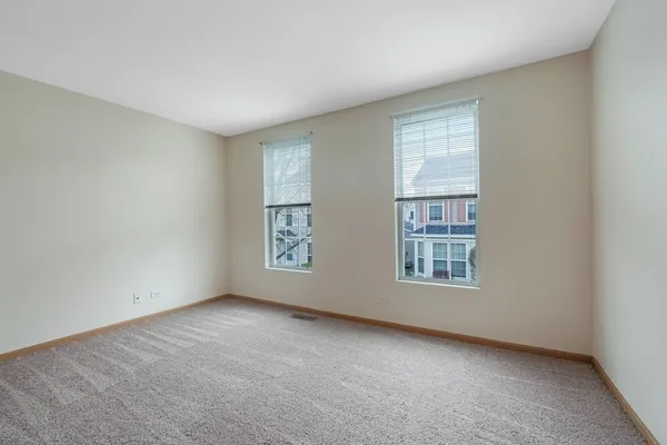 $264,900 | 900 Symphony Drive, Aurora, IL 60504