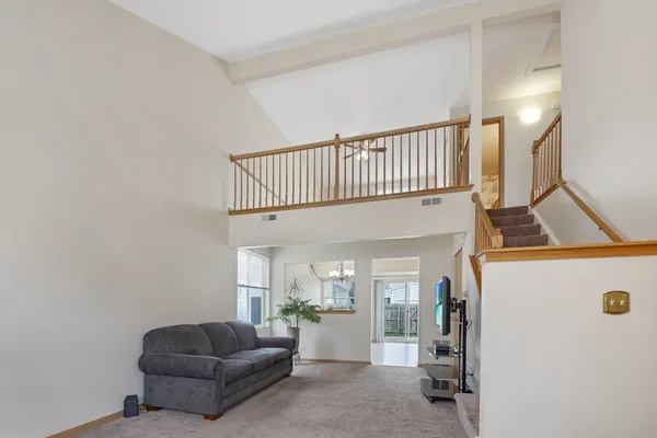 $264,900 | 900 Symphony Drive, Aurora, IL 60504