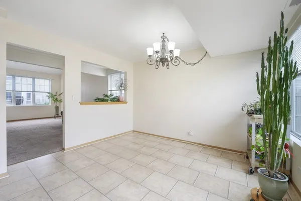 $264,900 | 900 Symphony Drive, Aurora, IL 60504