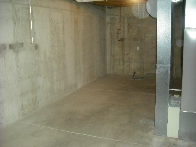 11264 Dingess Road Circleville, OH 43113 - Photo 12 of 13 Gallery Image 12