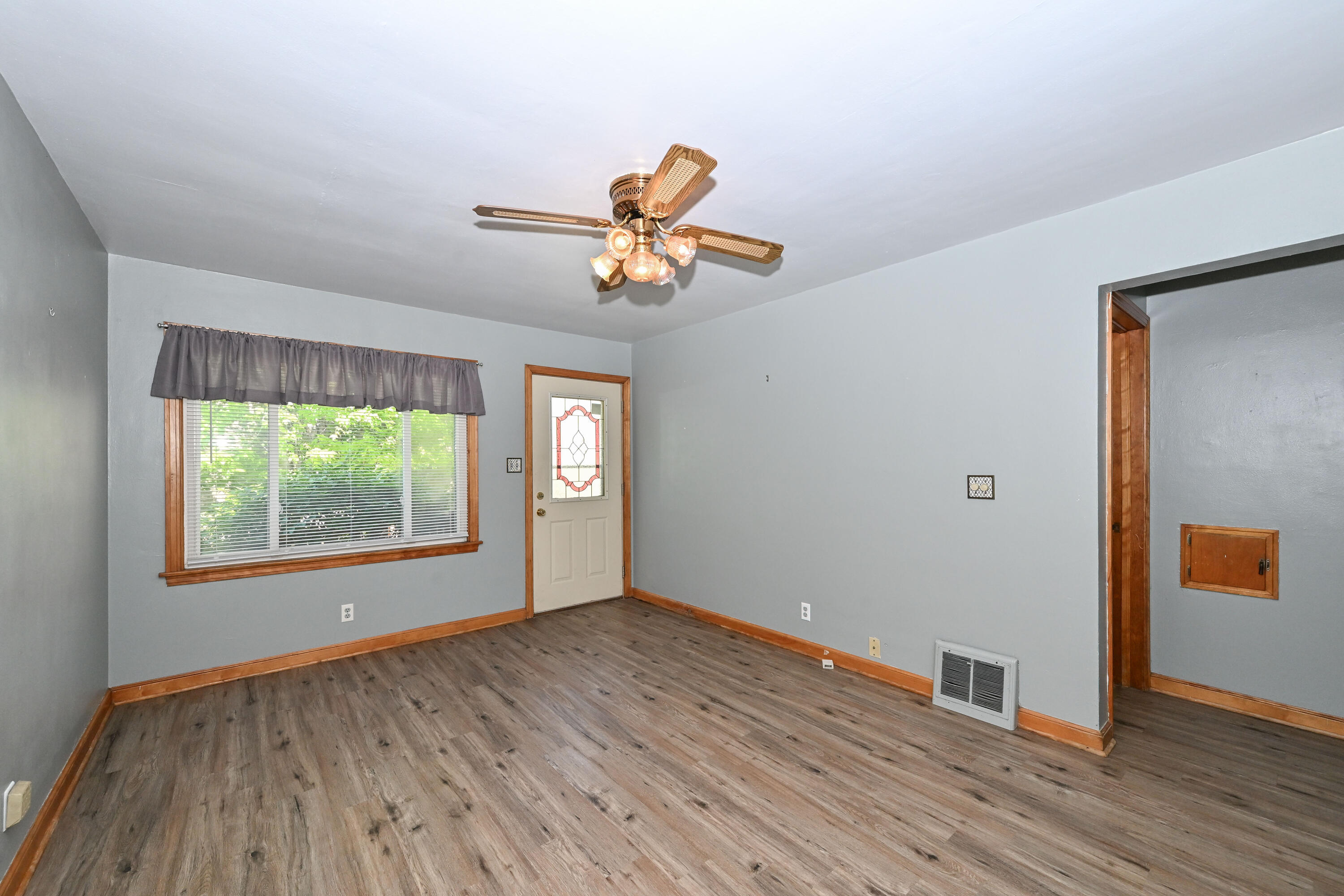 4164 South 4th Street Milwaukee, WI 53207 - Photo 6 of 30 DZ4164-6
