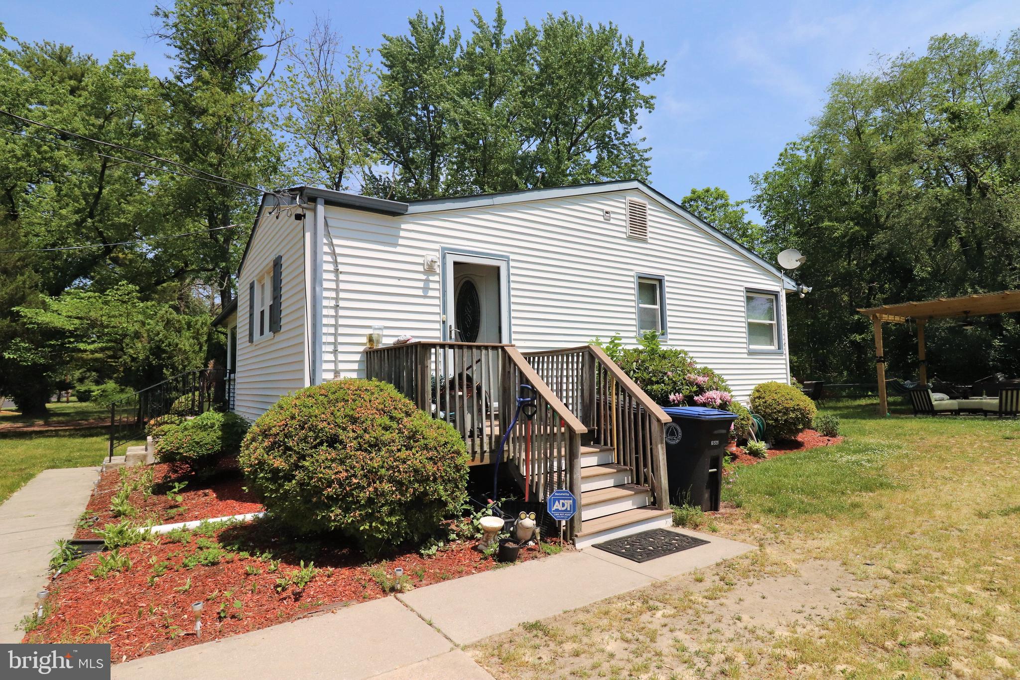 16 Spring Garden Street Lindenwold, NJ 08021 - Photo 2 of 23