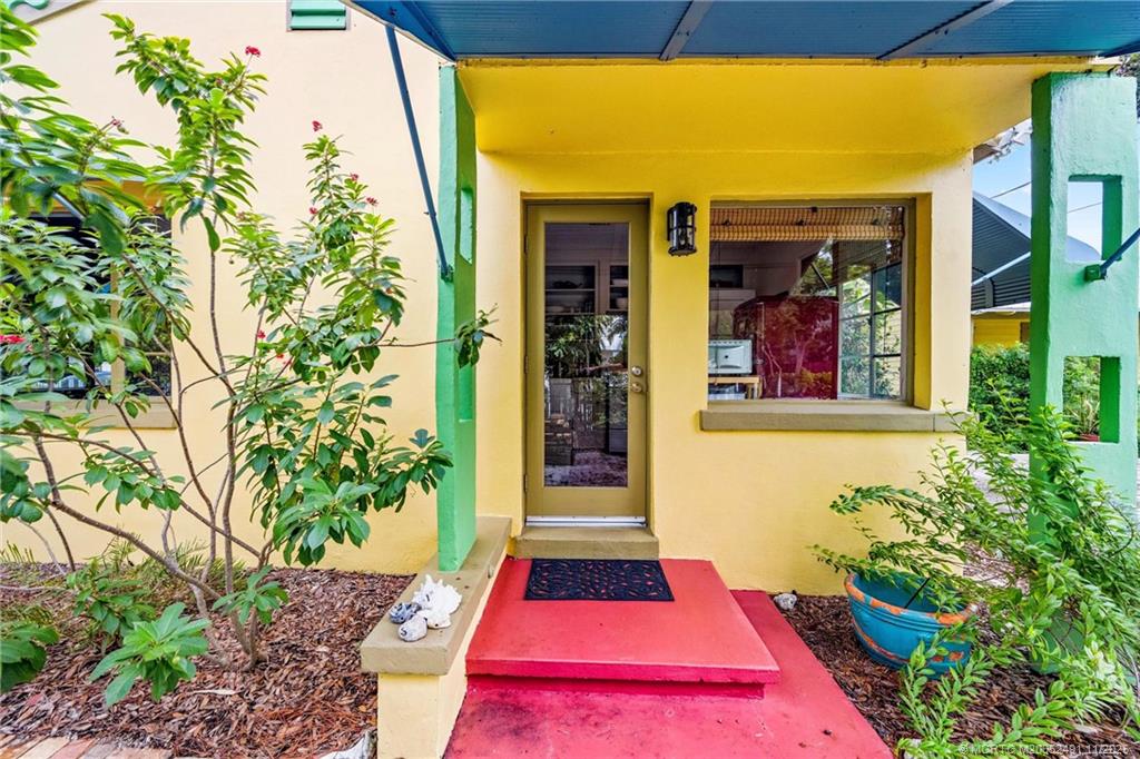 120 Southwest 5th Street Stuart, FL 34994 - Photo 3 of 35